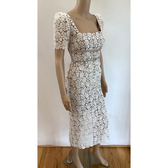 SELF-PORTRAIT LACE EMBELLISHED MIDI DRESS SS/2022 COLLECTION - Picture 5 of 8